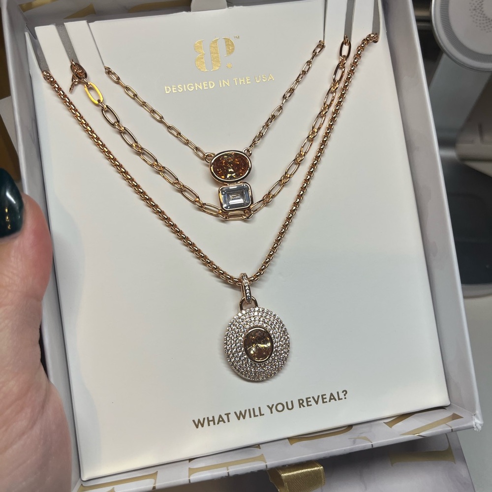 NK81249 Layered to Perfection Summer Luxe Layers